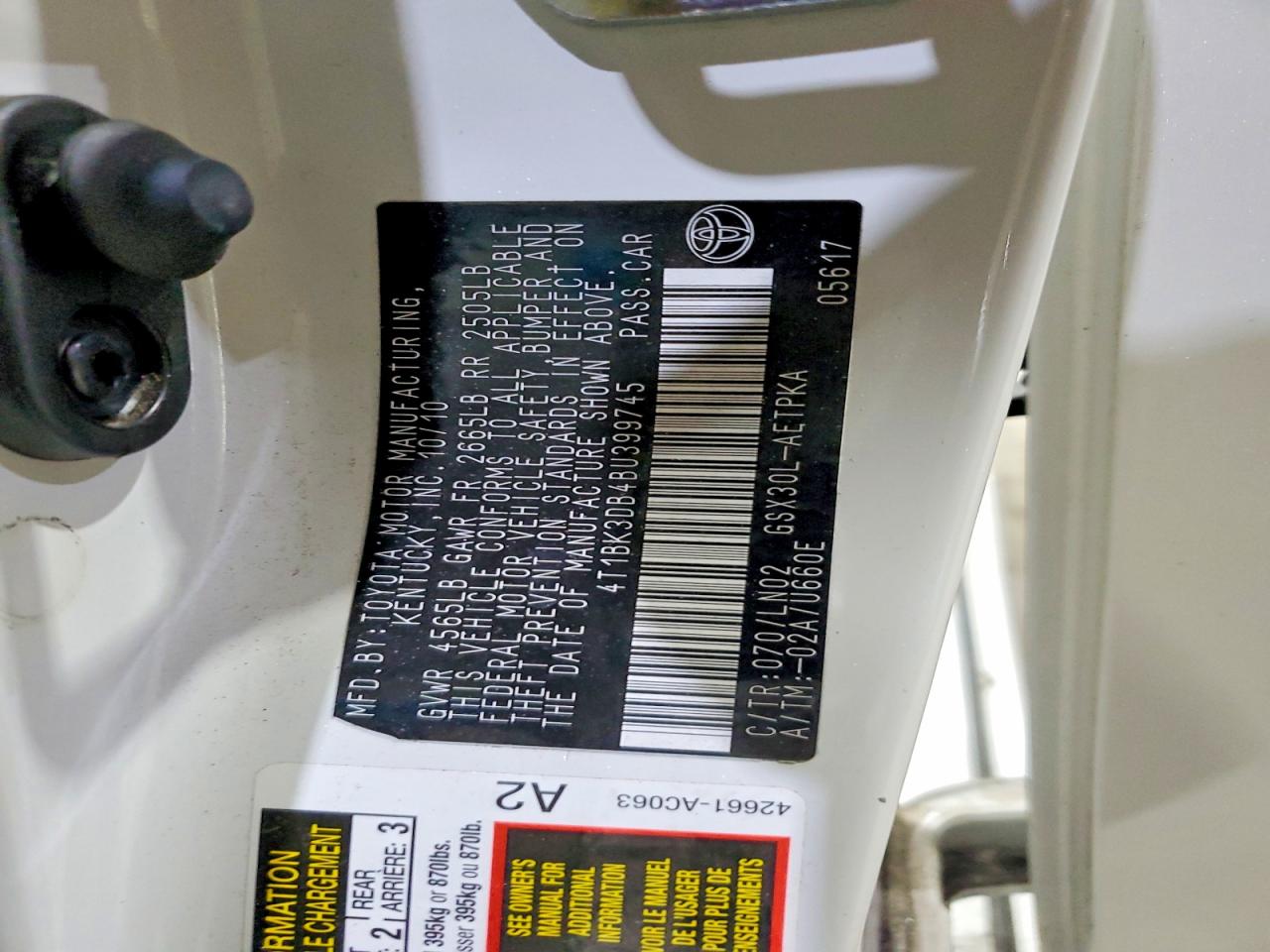 2011 TOYOTA AVALON
