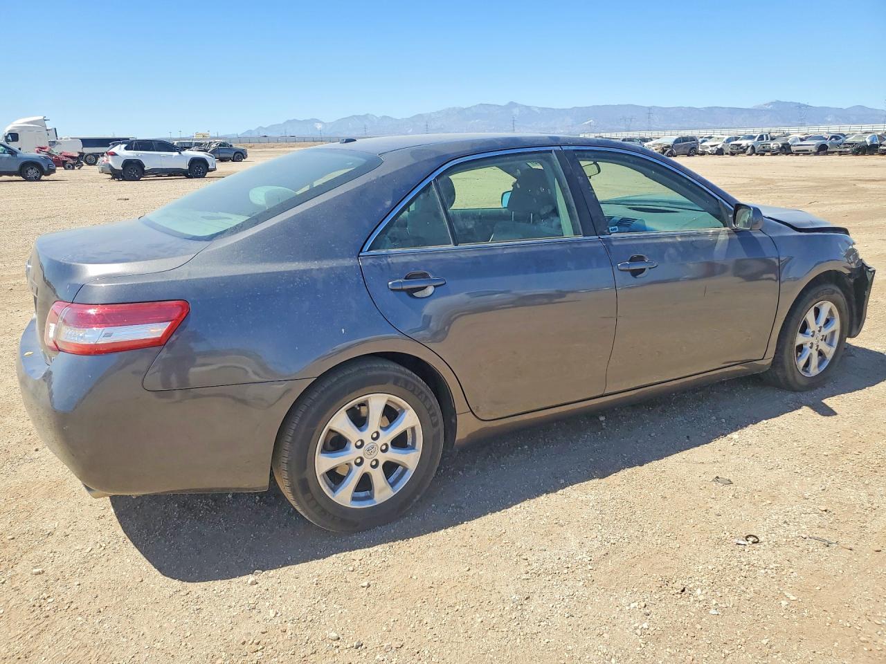 2011 TOYOTA CAMRY LE V