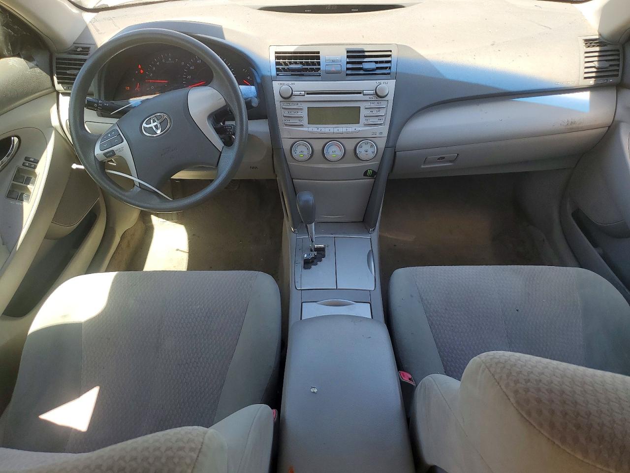 2011 TOYOTA CAMRY LE V