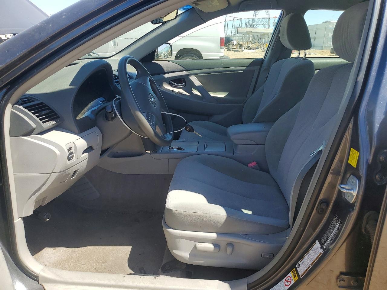 2011 TOYOTA CAMRY LE V