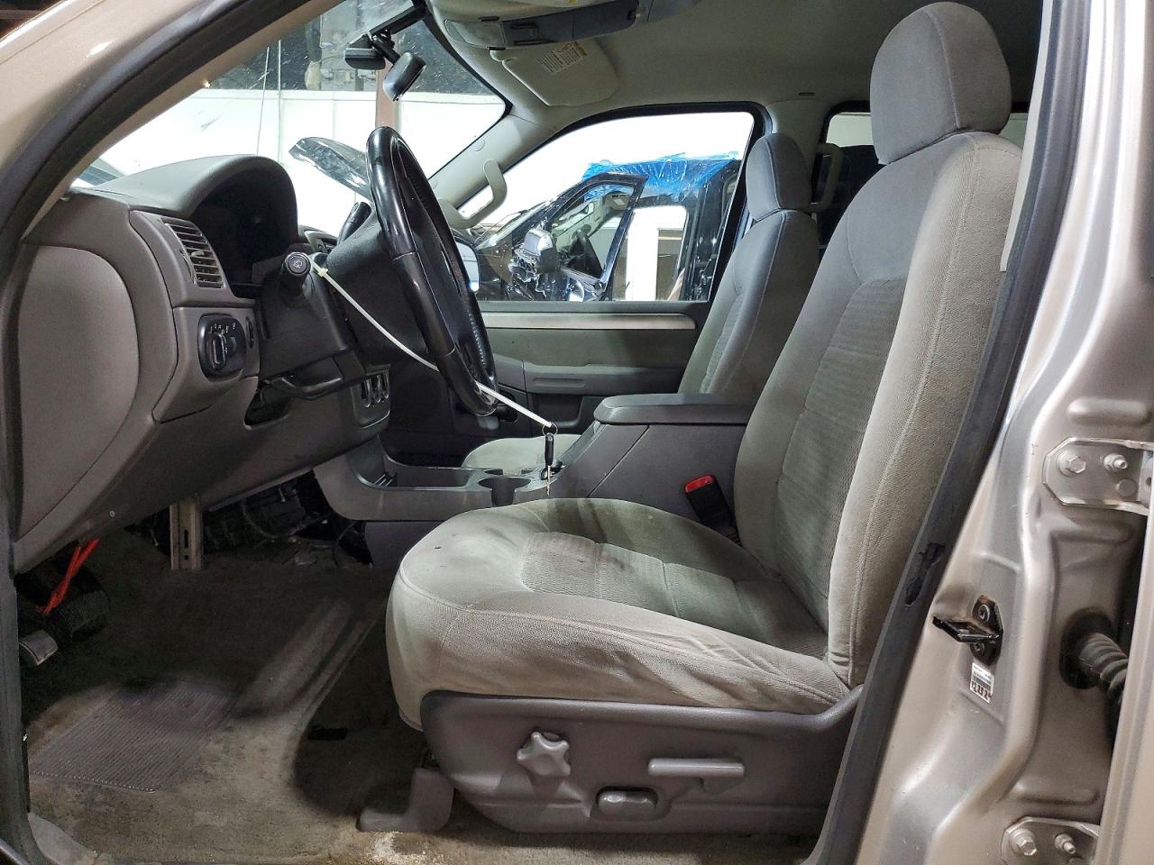 2004 FORD EXPLORER
