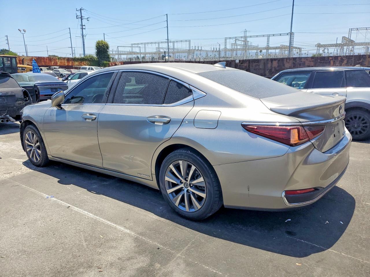 2021 LEXUS ES300