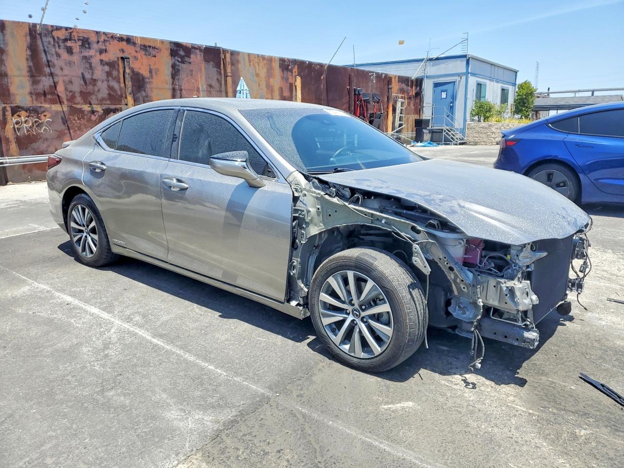 2021 LEXUS ES300