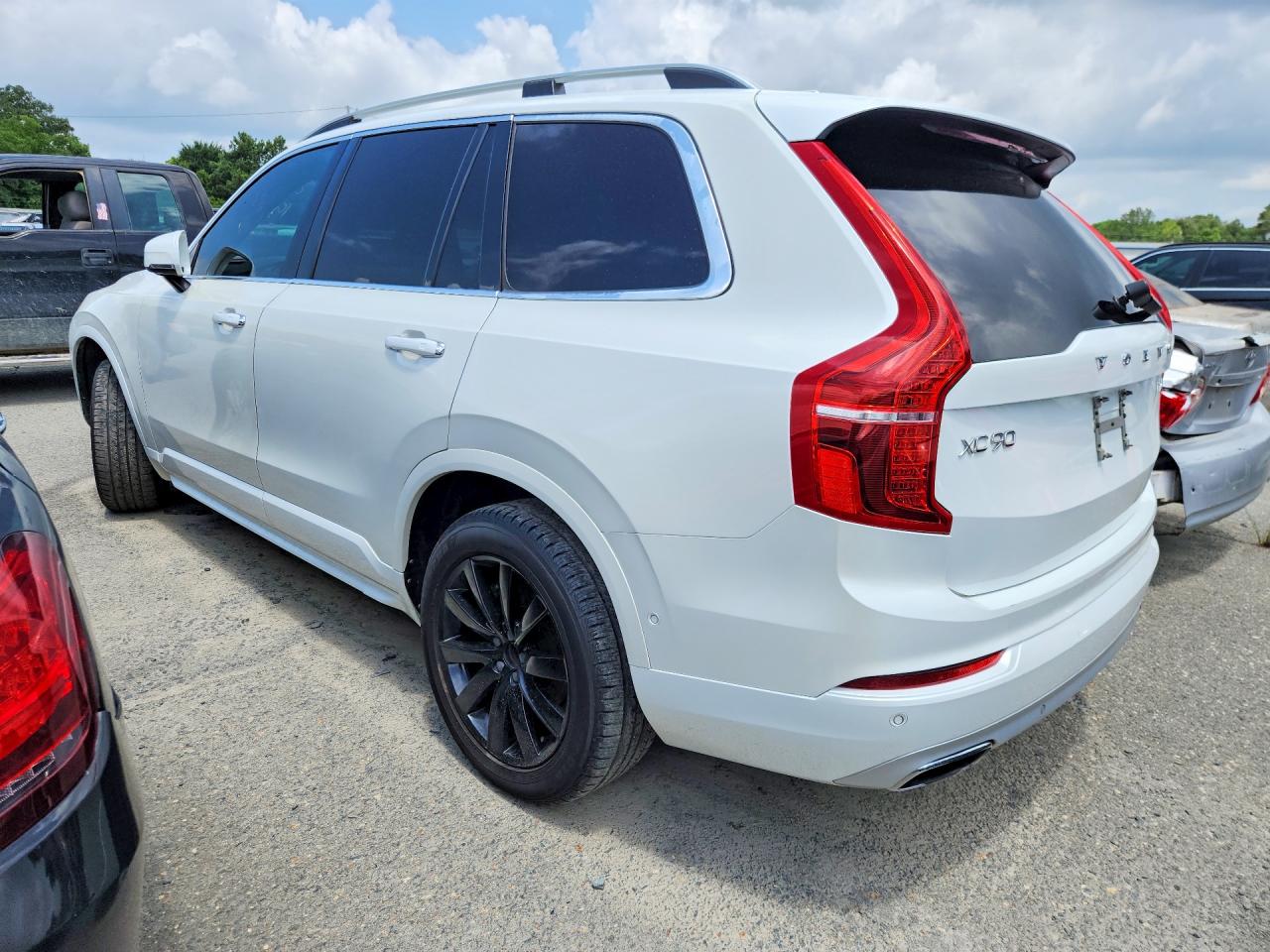 2018 VOLVO XC90