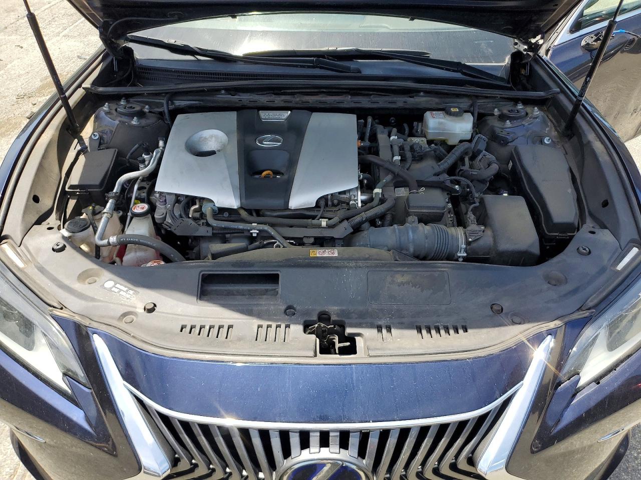 2021 LEXUS ES300