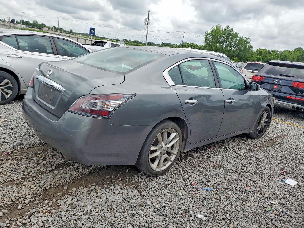 2014 NISSAN MAXIMA