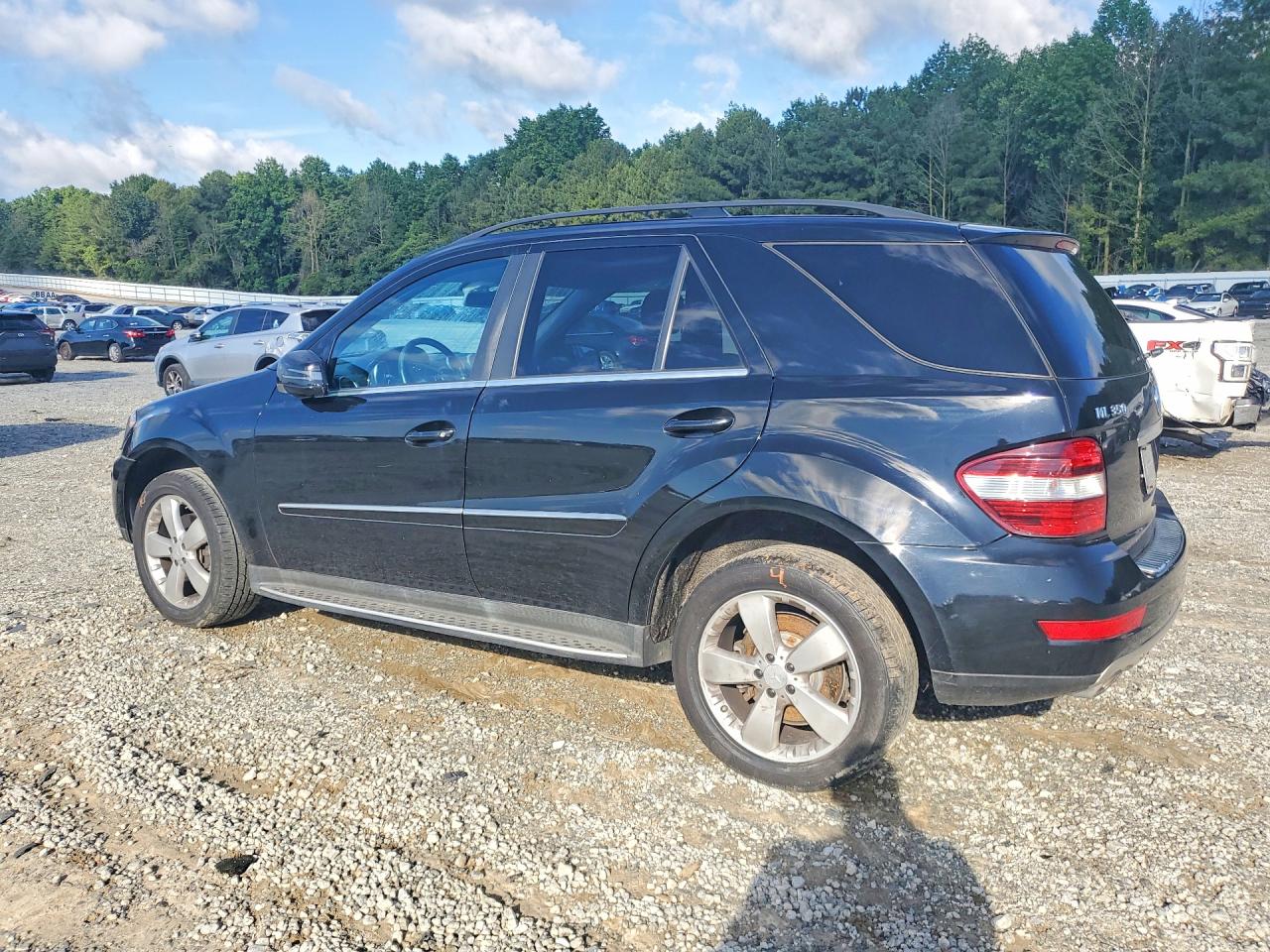 2011 MERCEDES-BENZ M-CLASS