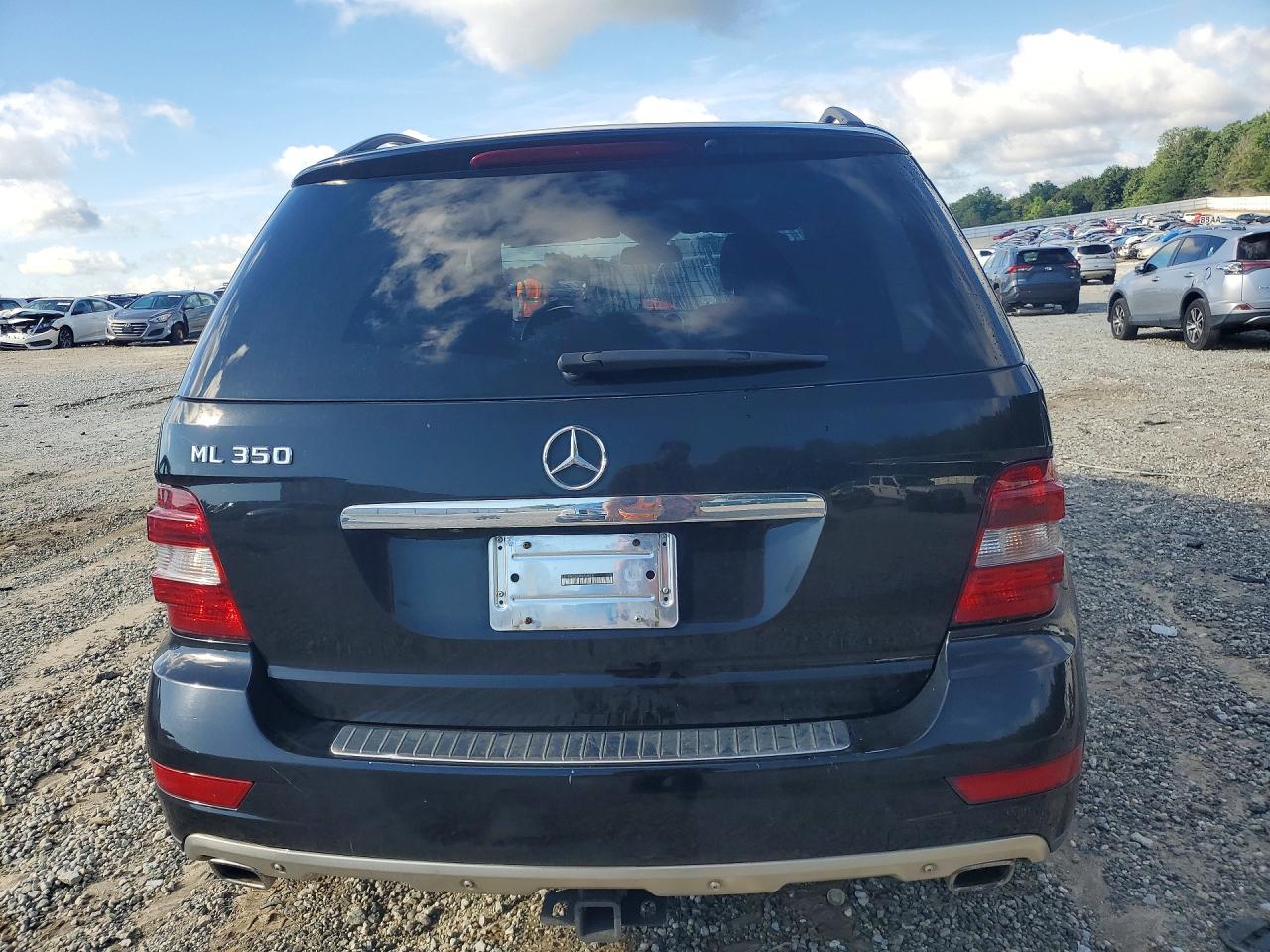 2011 MERCEDES-BENZ M-CLASS