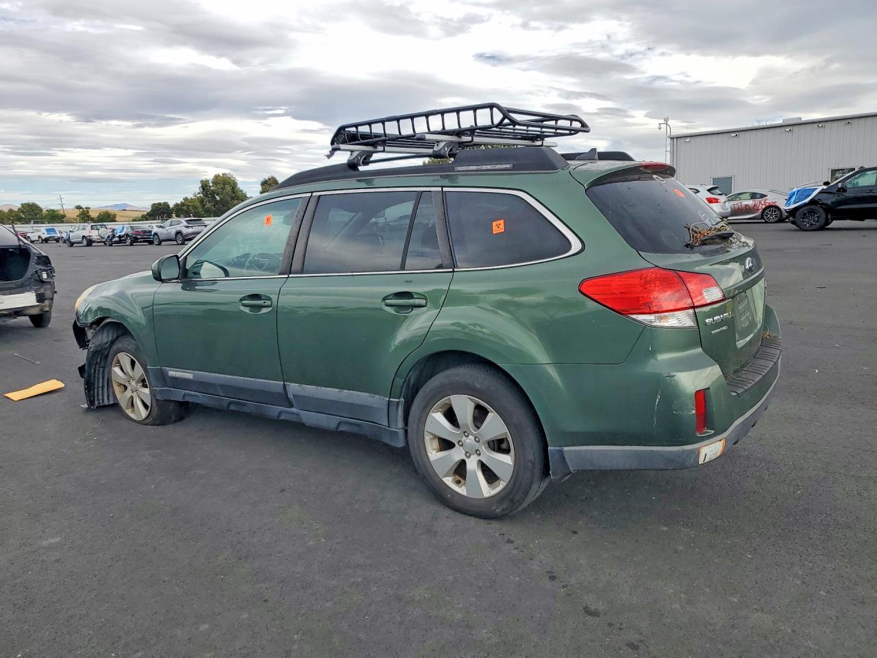 2011 SUBARU OUTBACK