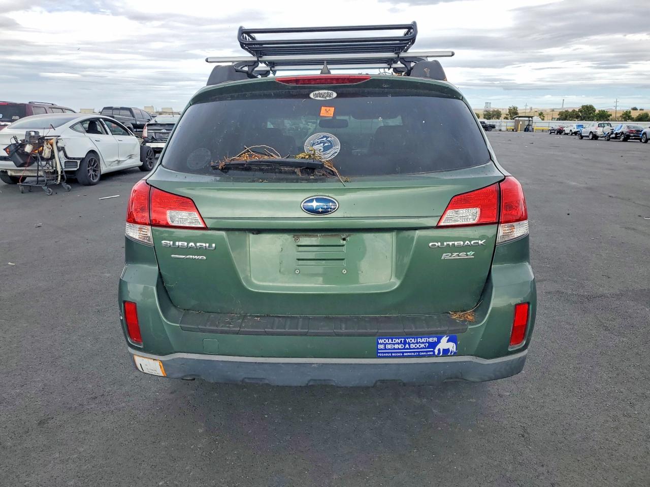 2011 SUBARU OUTBACK