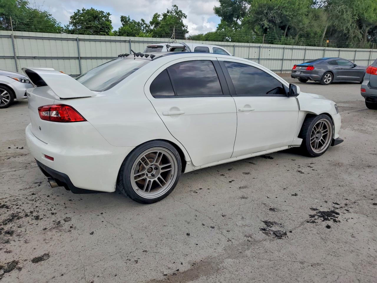 2014 MITSUBISHI EVO