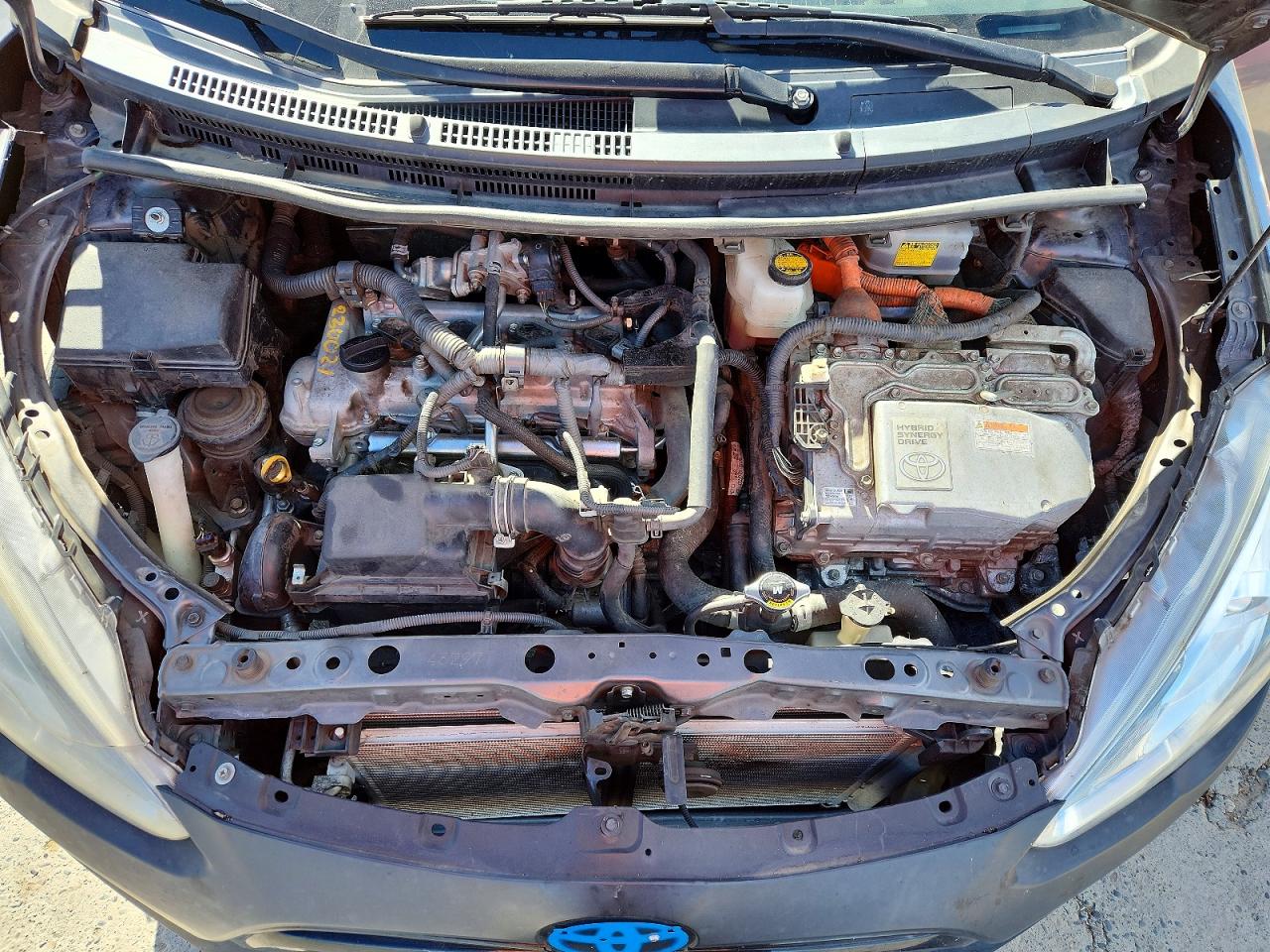 2016 TOYOTA PRIUS