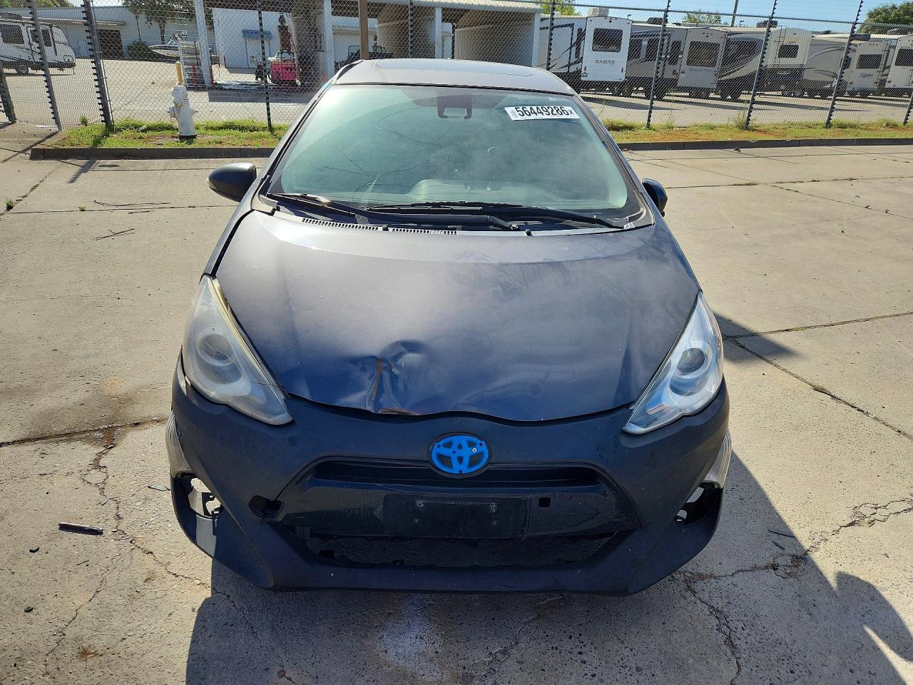 2016 TOYOTA PRIUS