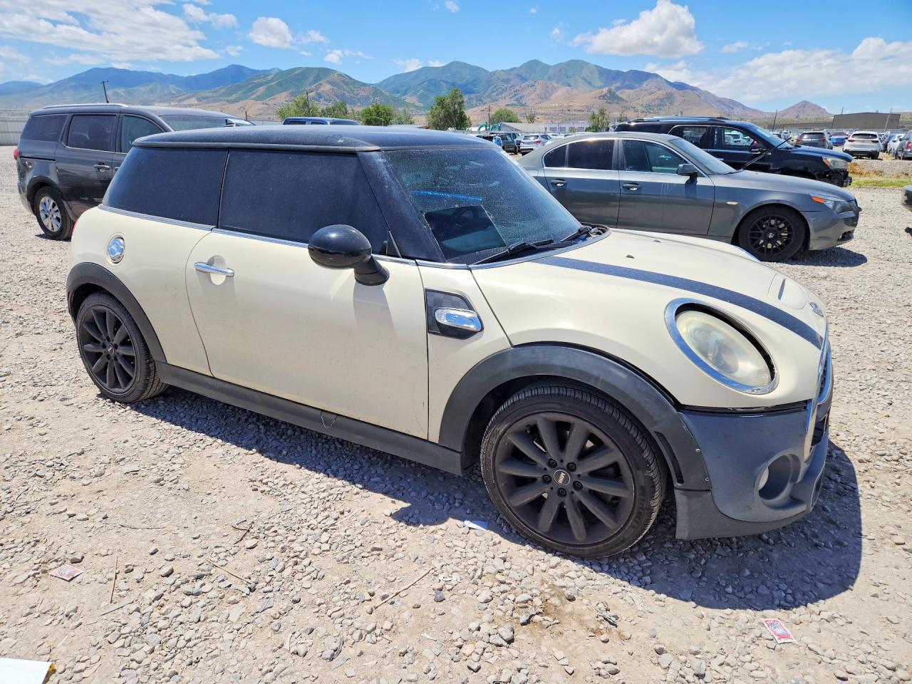 2015 MINI COOPER