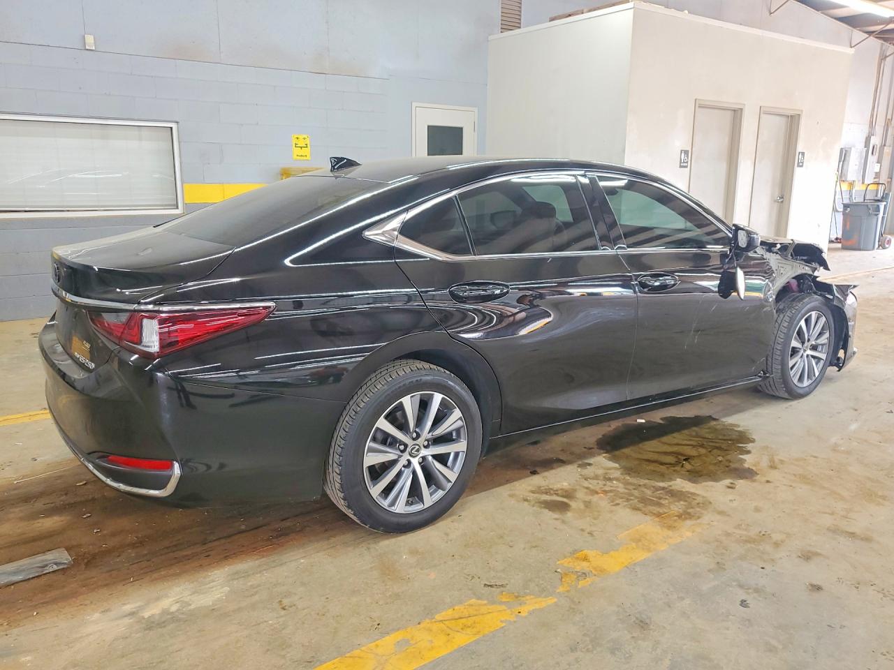 2021 LEXUS ES250