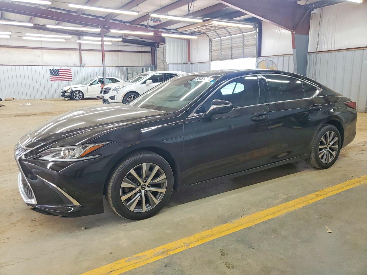 2021 LEXUS ES250