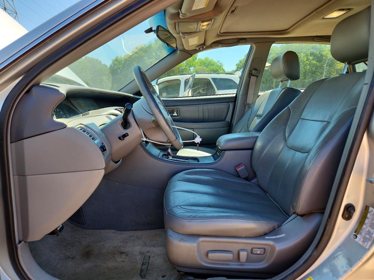 2004 TOYOTA AVALON