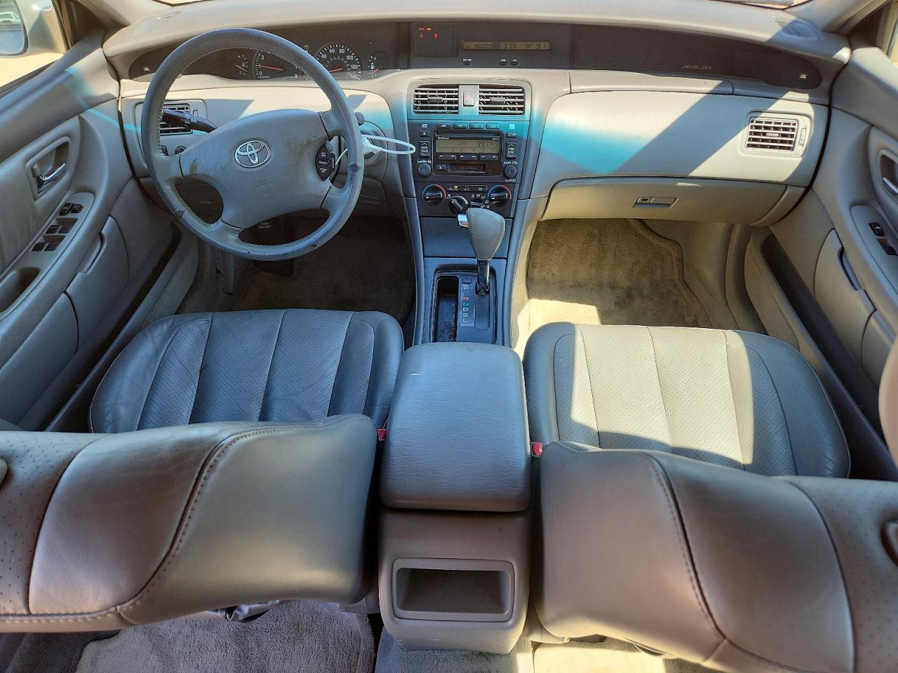 2004 TOYOTA AVALON