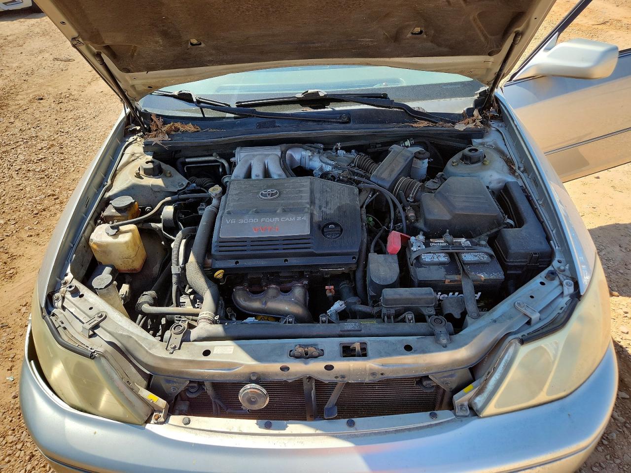 2004 TOYOTA AVALON