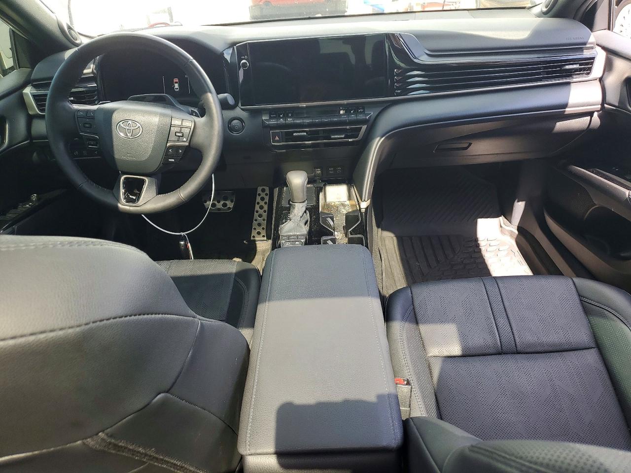 2025 TOYOTA CAMRY