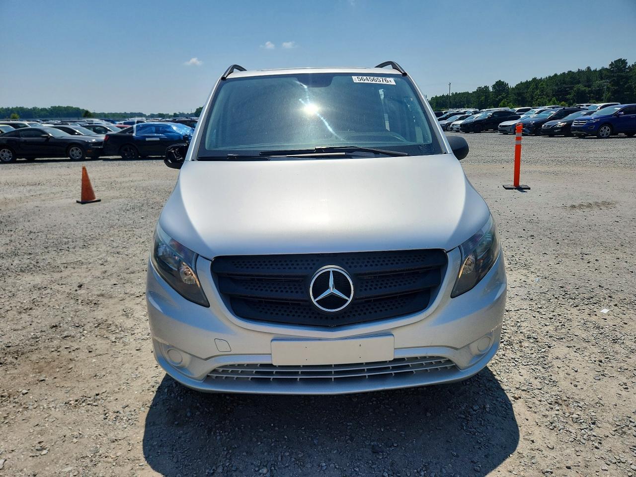 2016 MERCEDES-BENZ METRIS