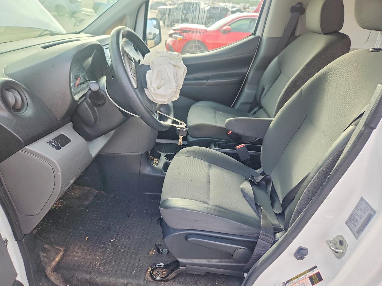 2019 NISSAN NV200 S