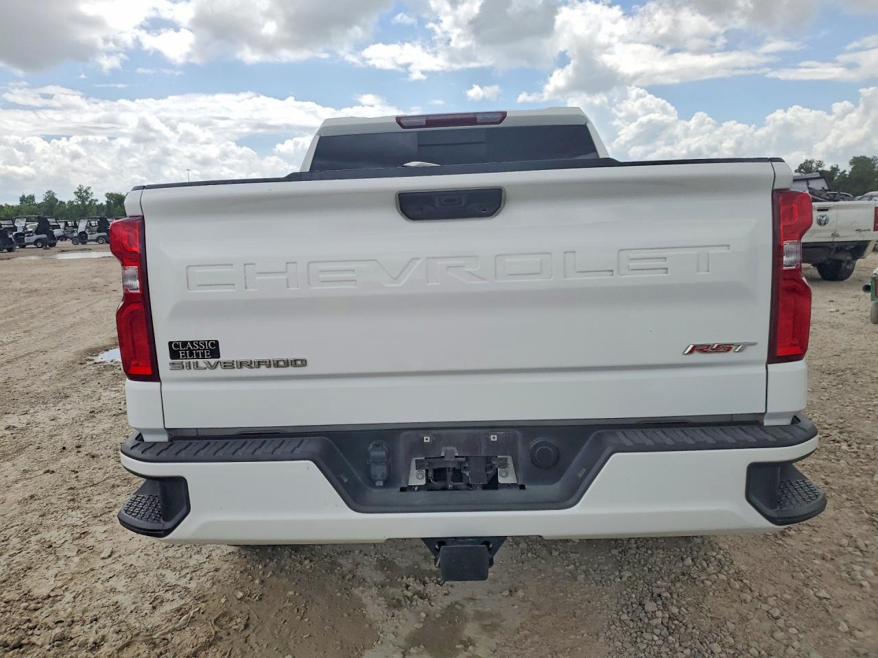 2024 CHEVROLET SILVERADO