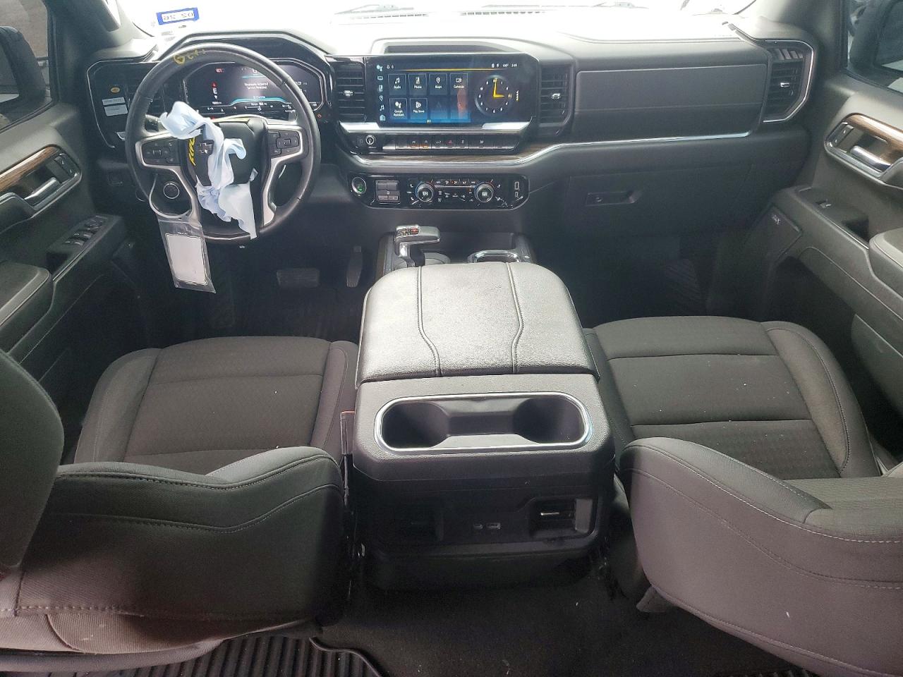 2024 CHEVROLET SILVERADO
