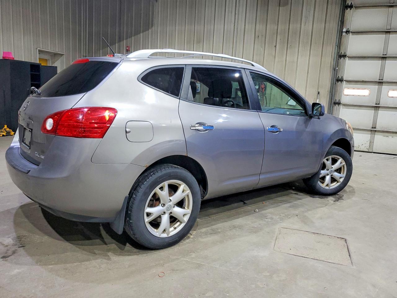 2010 NISSAN ROGUE