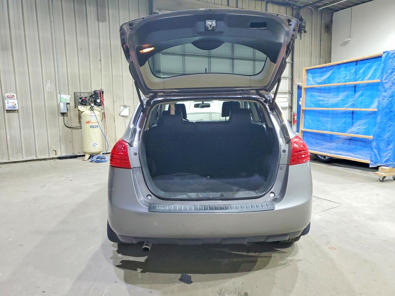 2010 NISSAN ROGUE