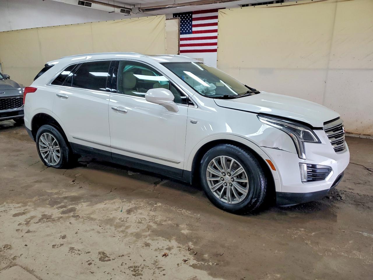 2017 CADILLAC XT5