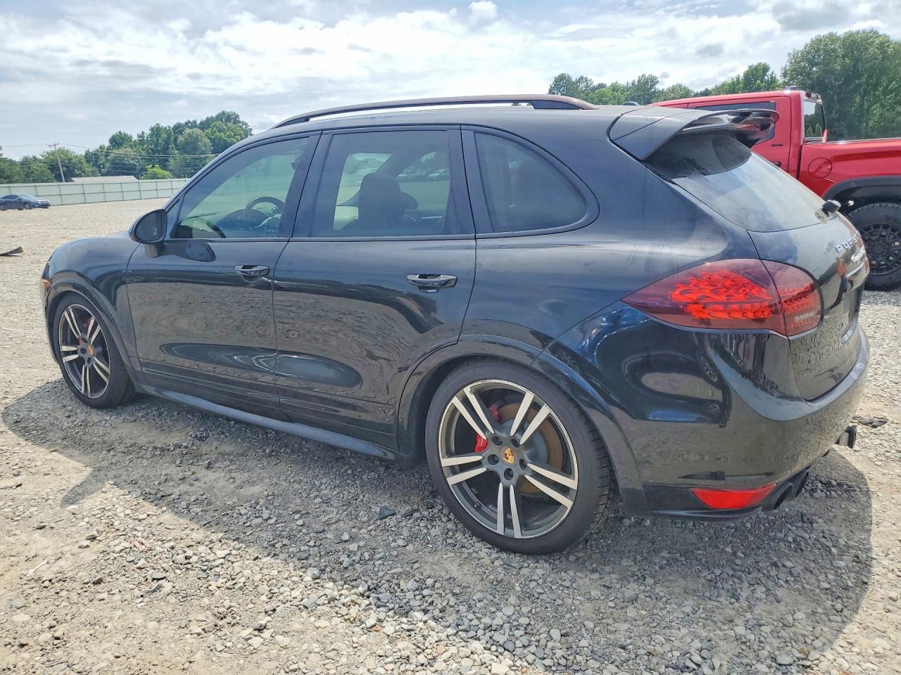 2013 PORSCHE CAYENNE