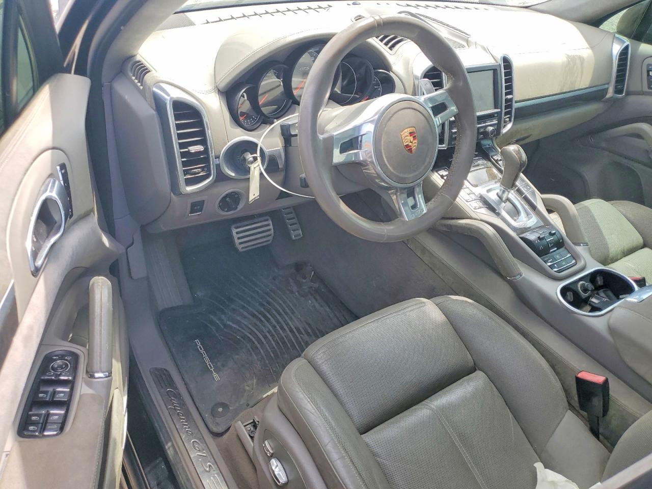 2013 PORSCHE CAYENNE