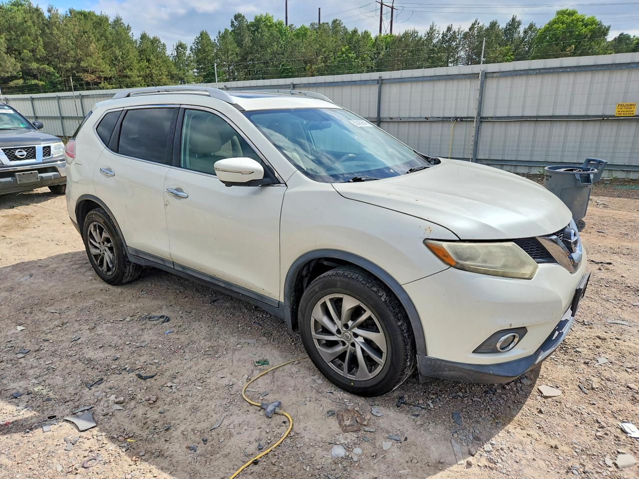 2015 NISSAN ROGUE