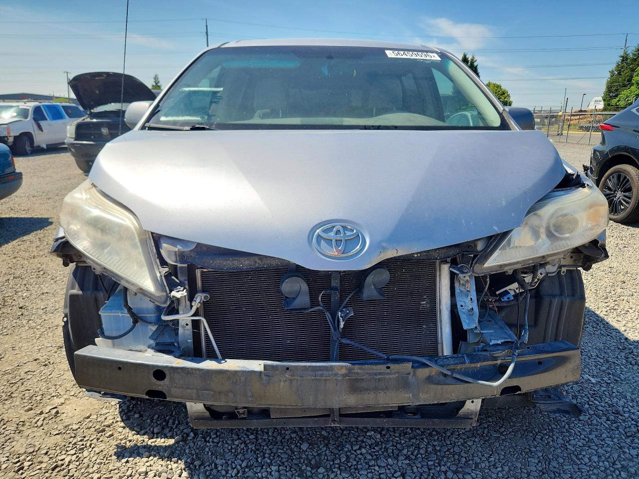 2012 TOYOTA SIENNA