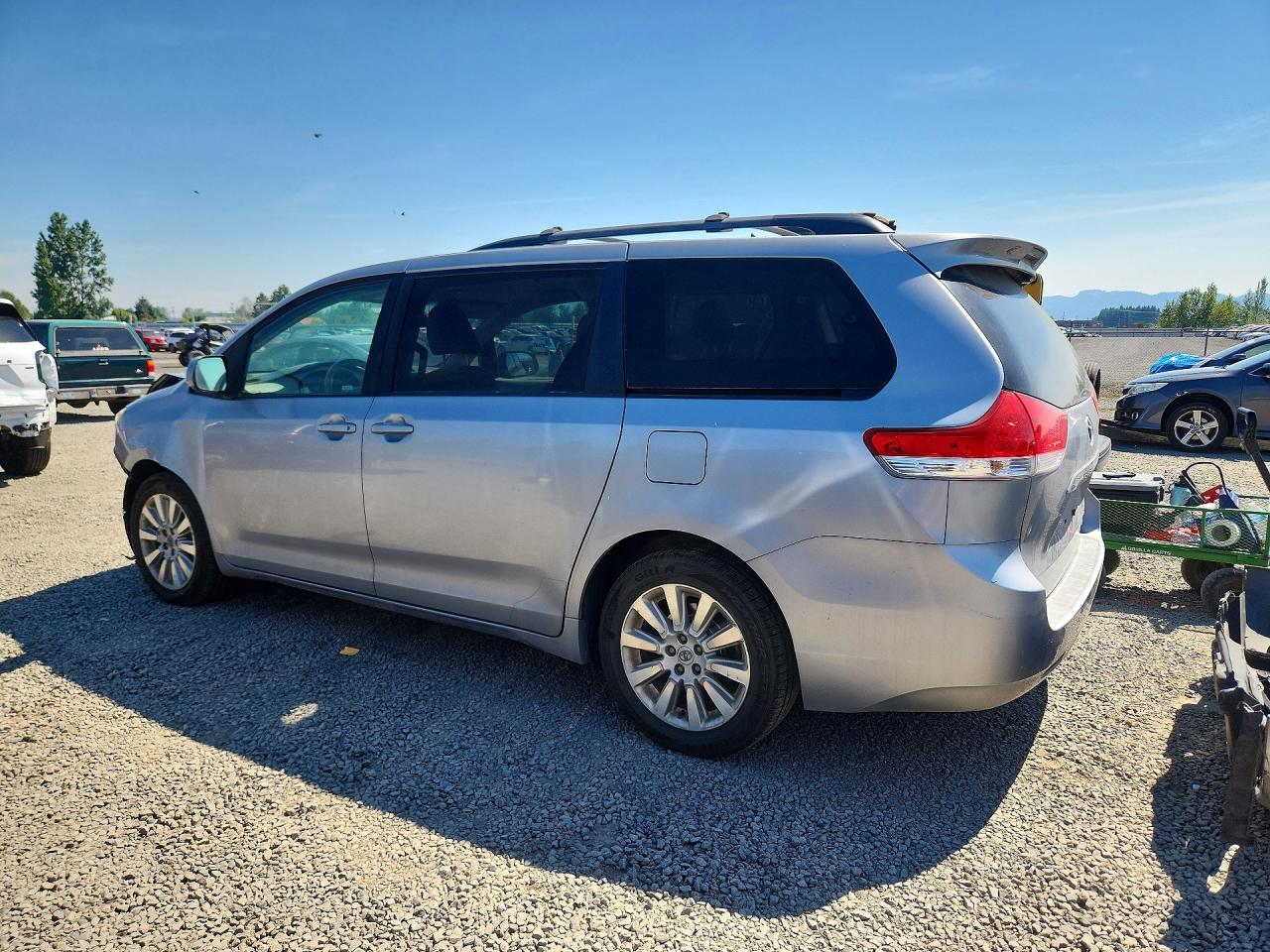 2012 TOYOTA SIENNA