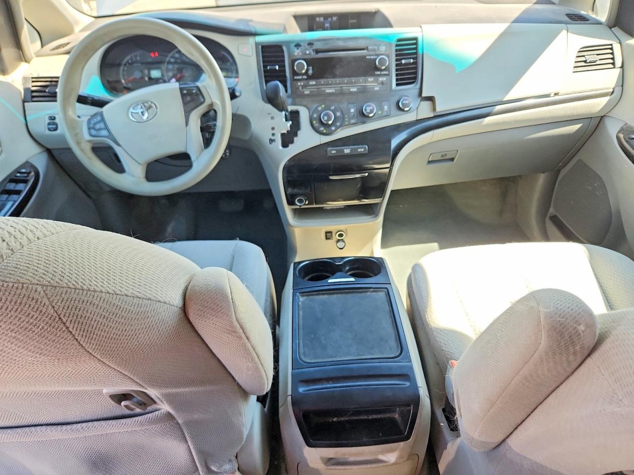 2012 TOYOTA SIENNA