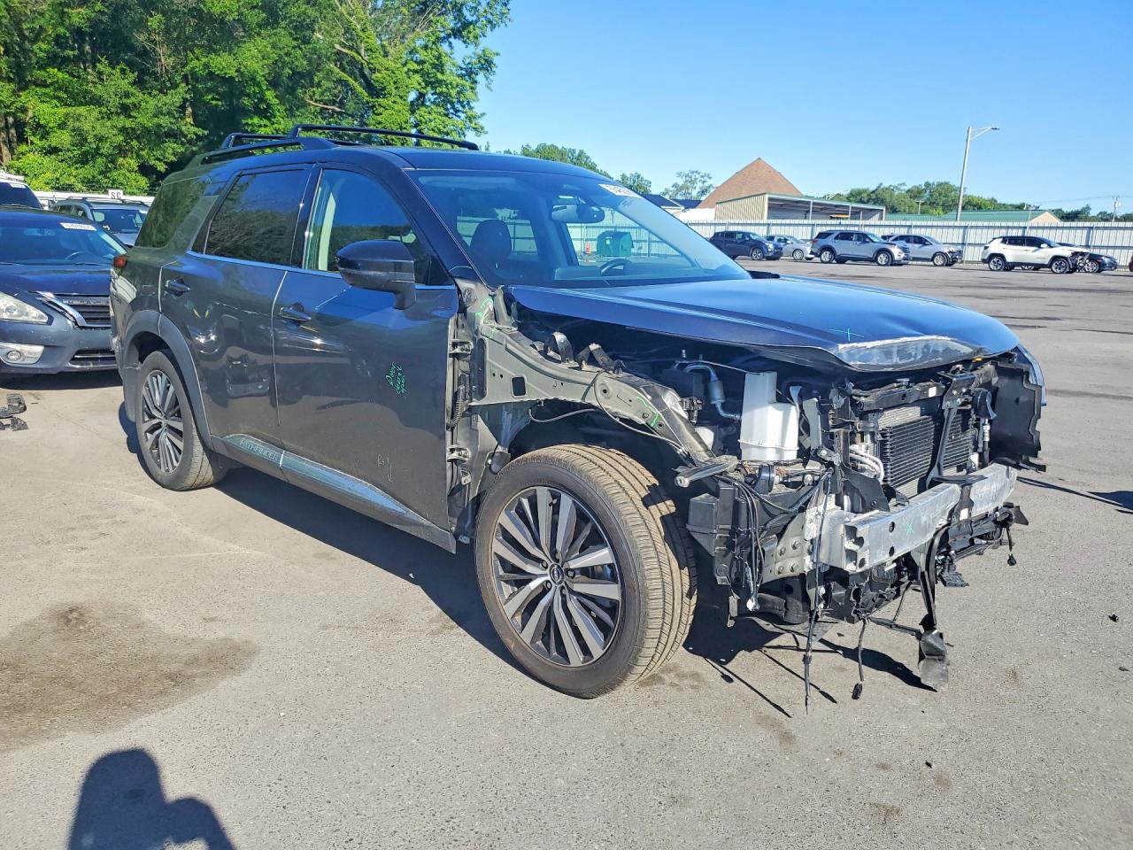 2022 NISSAN PATHFINDER