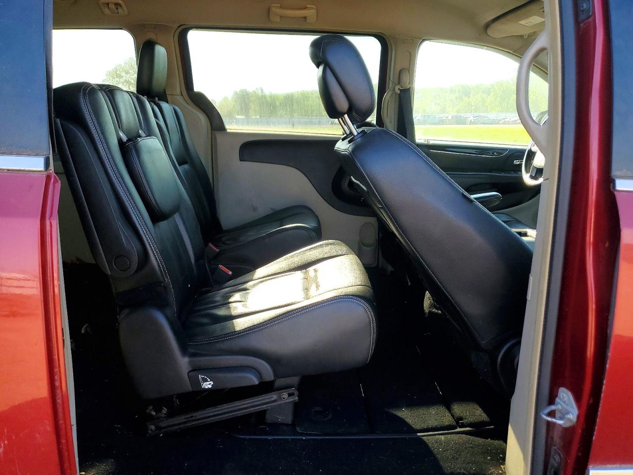 2014 CHRYSLER MINIVAN
