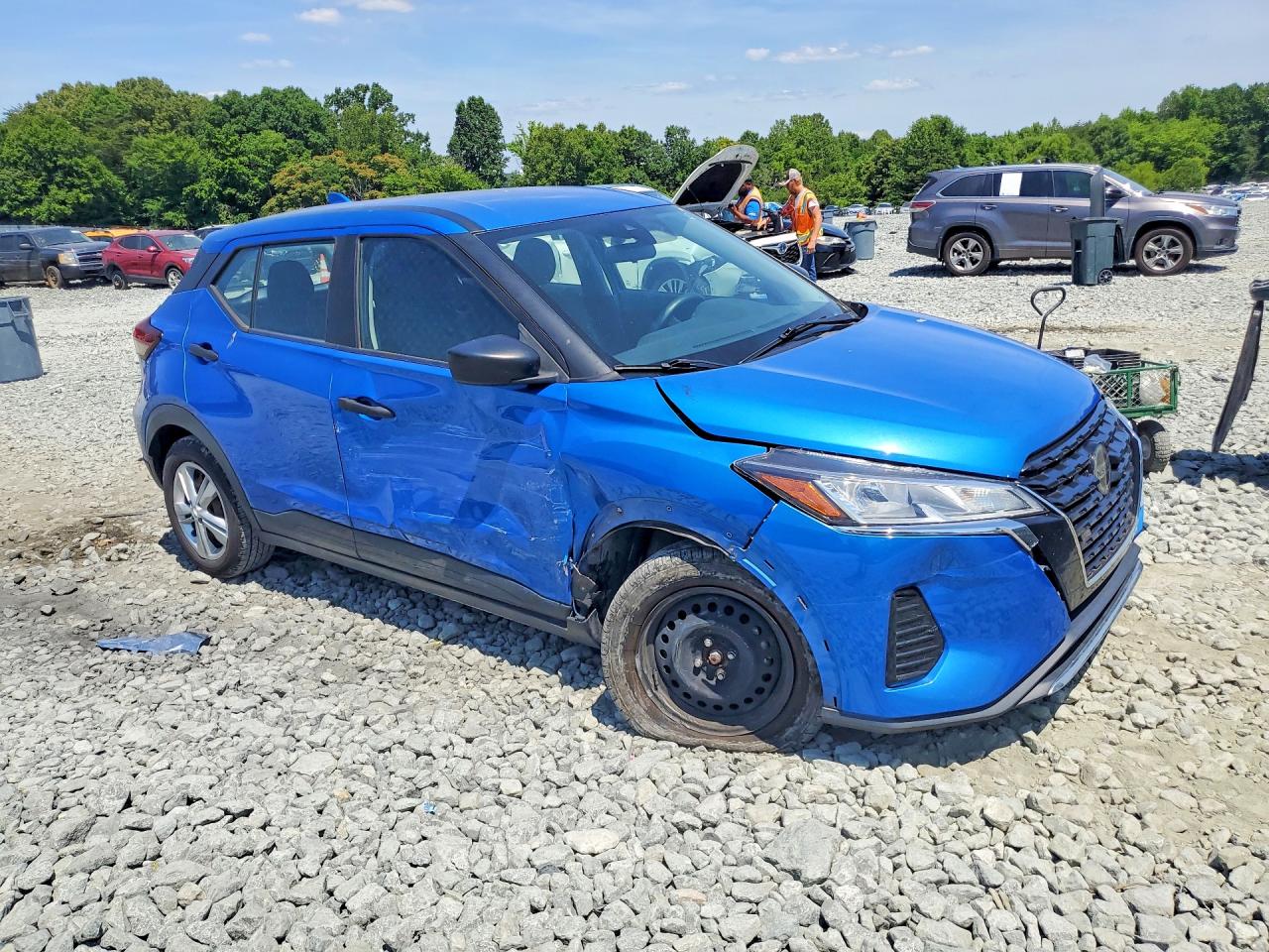 2021 NISSAN KICKS