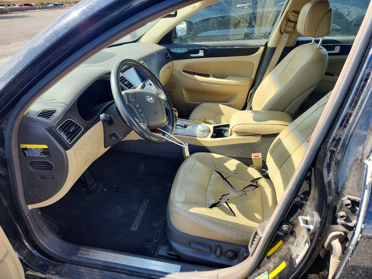 2013 HYUNDAI GENESIS