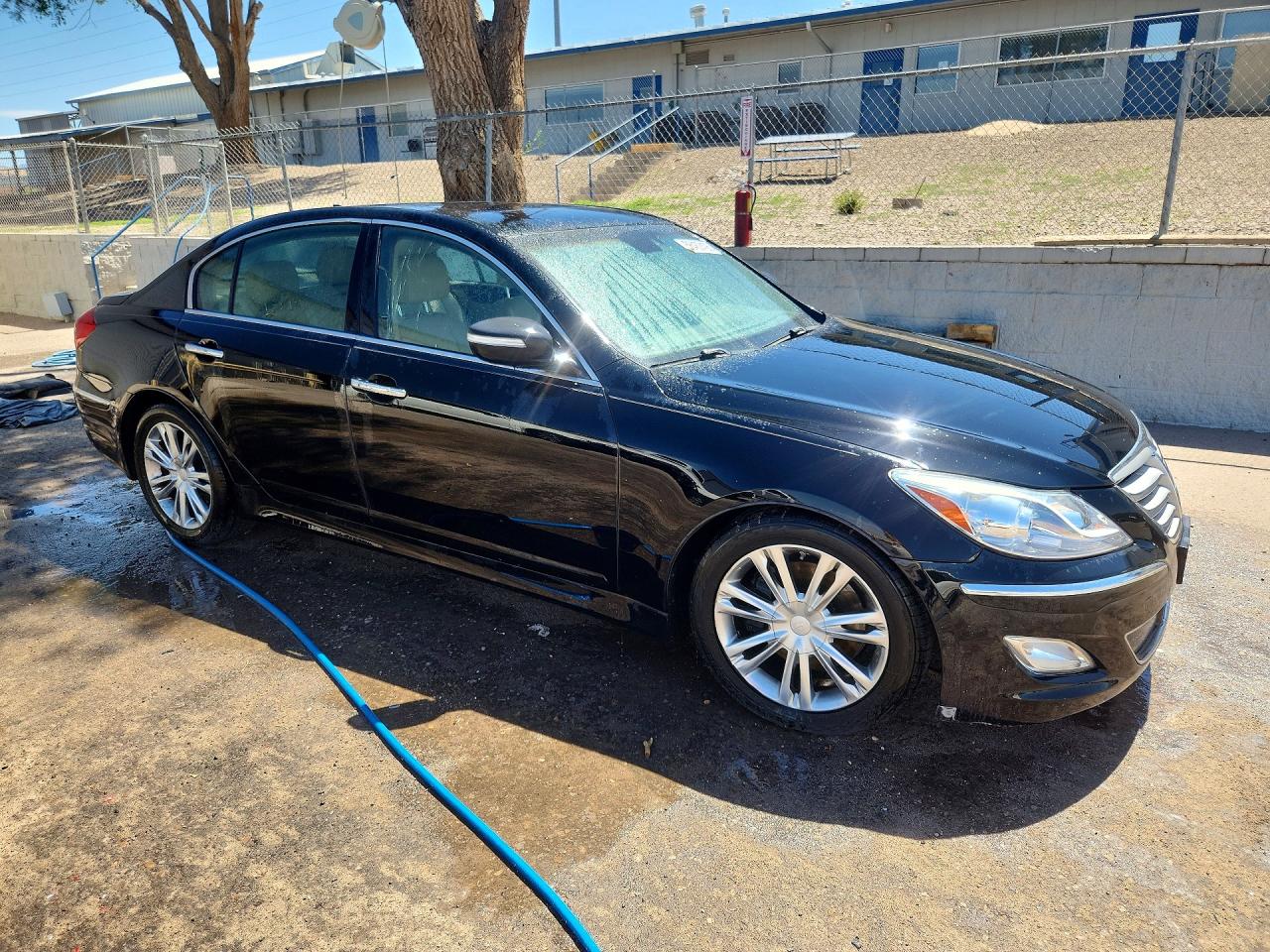 2013 HYUNDAI GENESIS