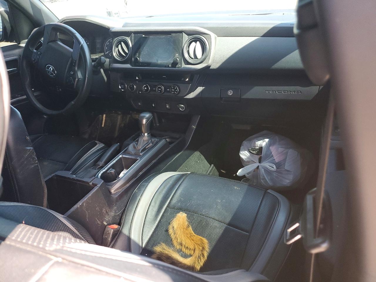 2017 TOYOTA TACOMA
