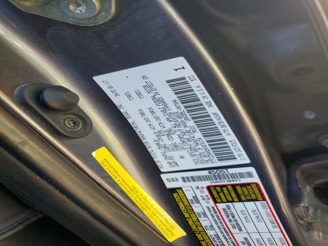 2017 TOYOTA TACOMA