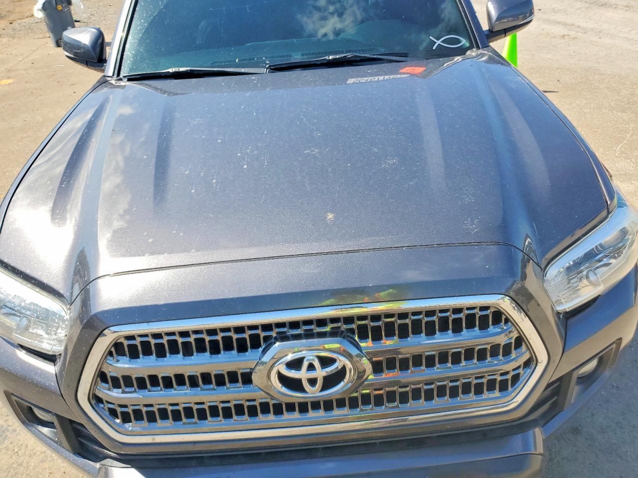 2017 TOYOTA TACOMA