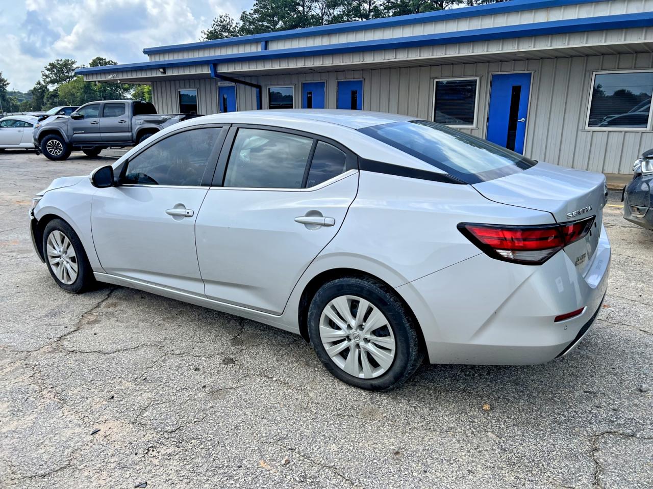 2023 NISSAN SENTRA