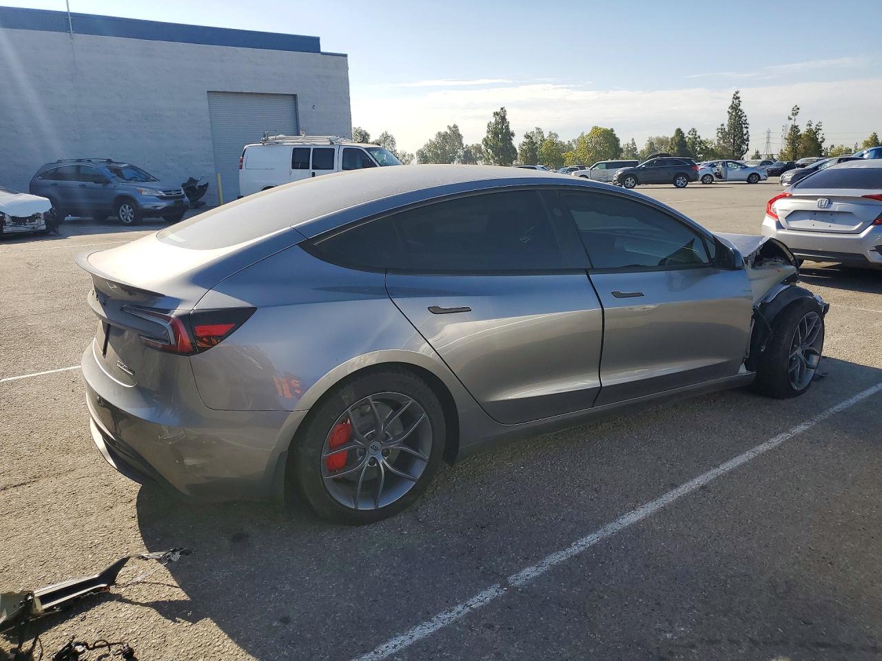2025 TESLA MODEL 3