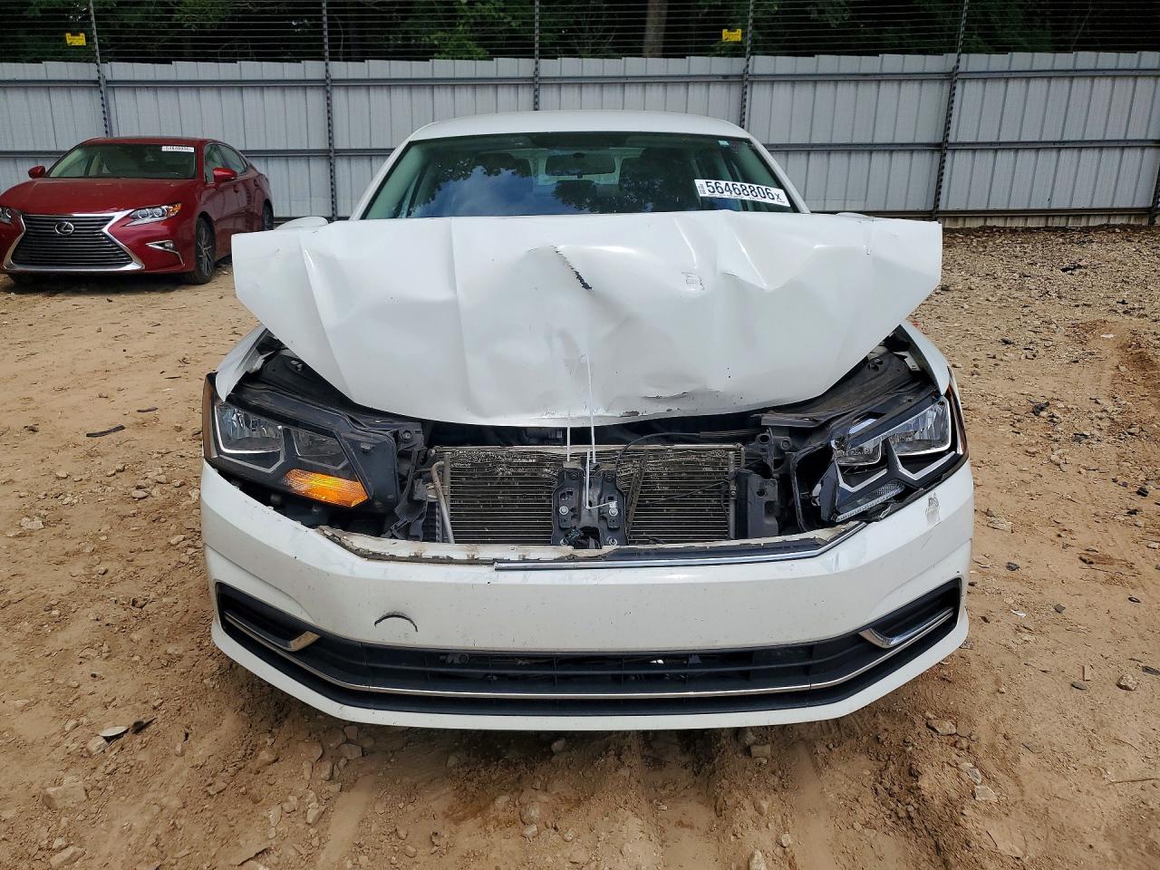 2017 VOLKSWAGEN PASSAT