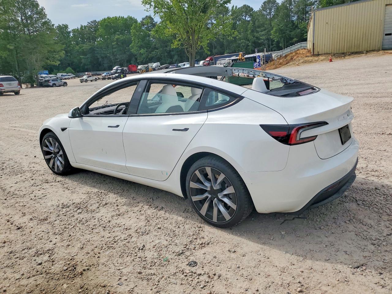 2025 TESLA MODEL 3