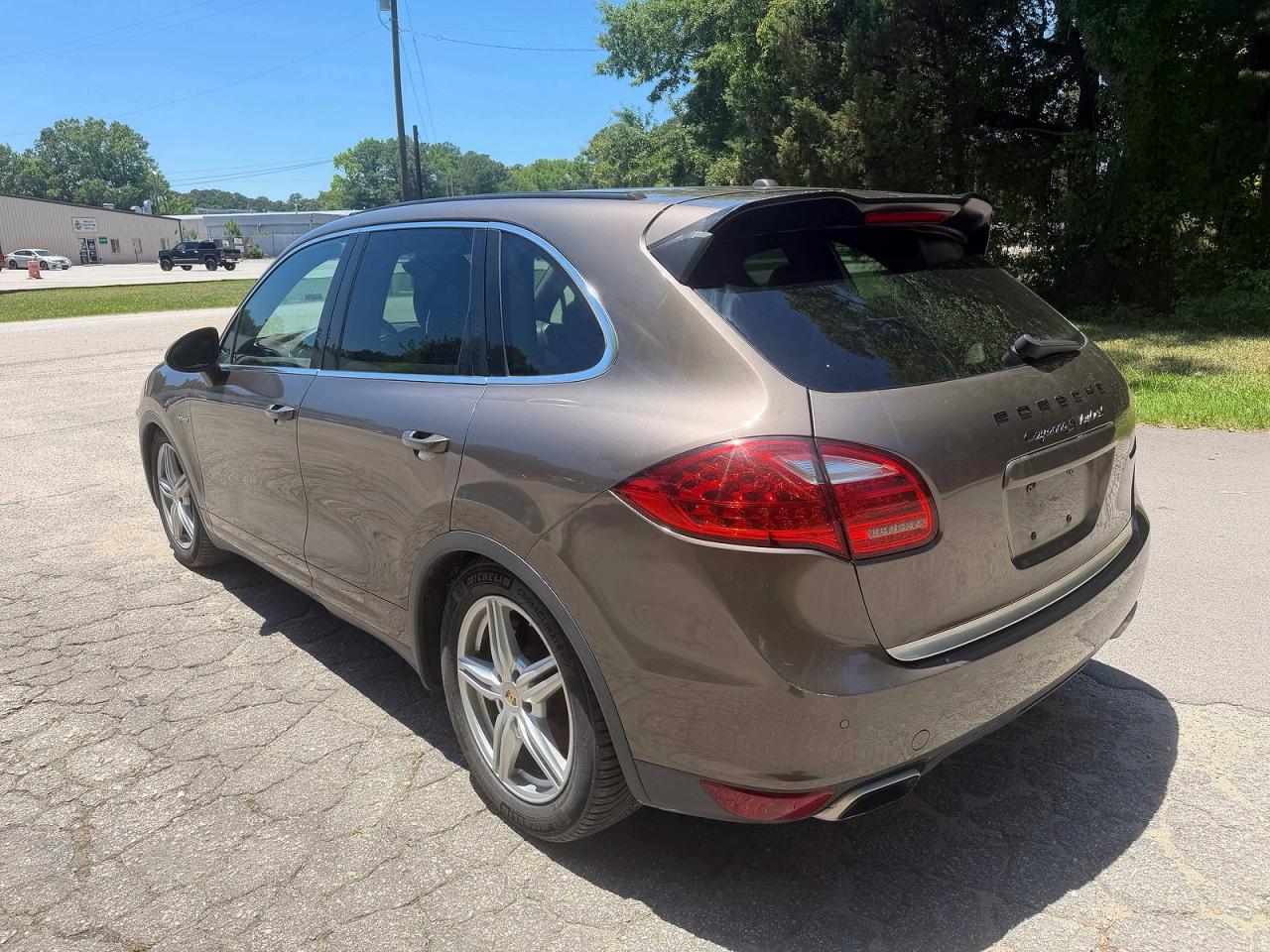 2012 PORSCHE CAYENNE